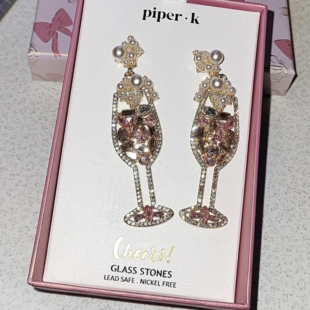🥂 ▪️Piper k ▪️cheers Champagne Glass Stone dangle earrings NWT 🥂✨️🍾